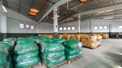 Industriel/Logistique dans Rubí, Barcelona à louer Photo intérieure– Image 2 sur 21