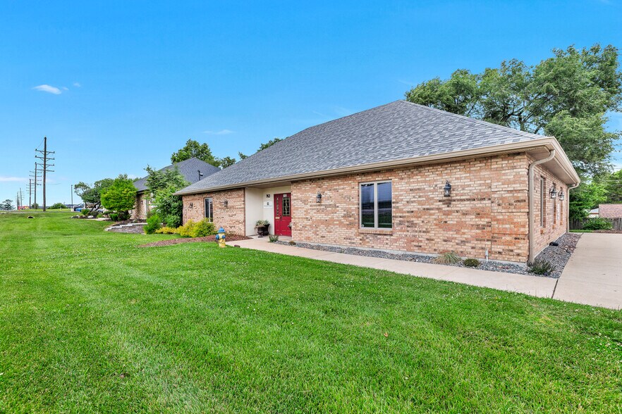 763 W Terra Ln, O'Fallon, MO à louer - Photo de l’immeuble – Image 1 sur 19