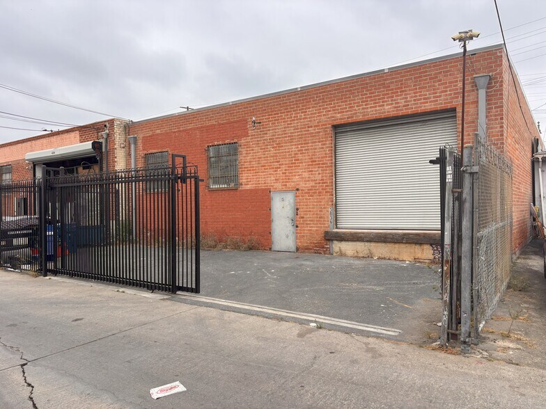 3036 E Olympic Blvd, Los Angeles, CA à vendre - Photo de l’immeuble – Image 3 sur 5