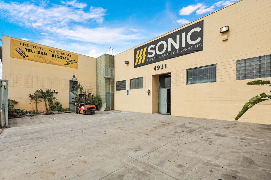 4931 Venice Blvd, Los Angeles, CA à louer - Photo de l’immeuble – Image 1 sur 45