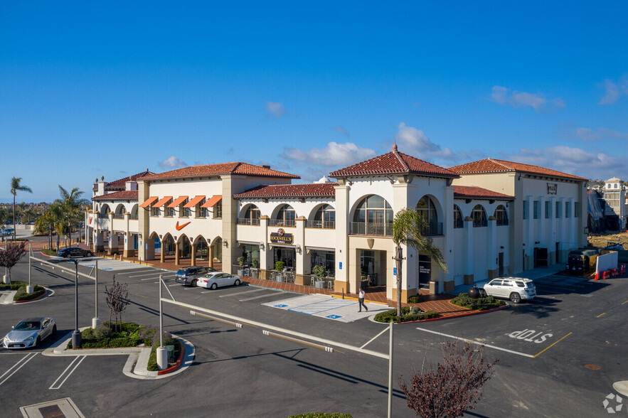 395 W Avenida Vista Hermosa, San Clemente, CA à louer - Photo de l’immeuble – Image 3 sur 7
