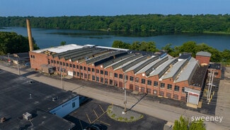 Plus de détails pour 727 School St, Pawtucket, RI - Industriel/Logistique à louer