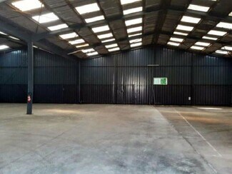 Plus de détails pour Local d'activités à louer