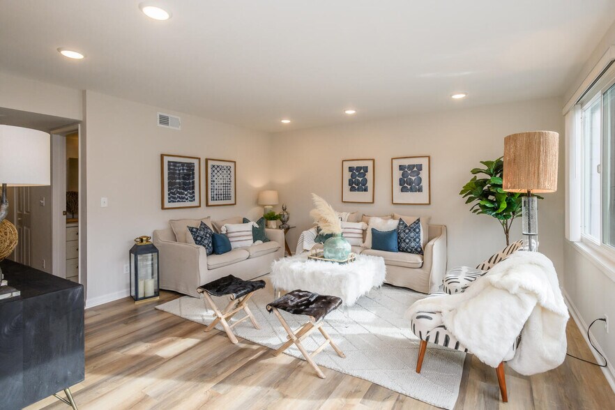 2302 Carlmont Dr, Belmont, CA à vendre - Photo de l’immeuble – Image 2 sur 24