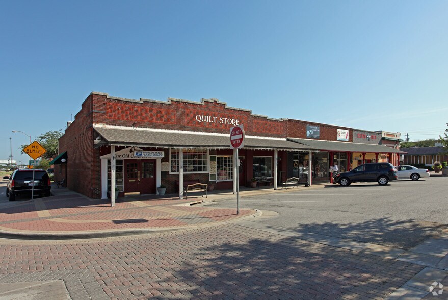 1110 W Main St, Carrollton, TX à vendre - Photo de l’immeuble – Image 2 sur 2