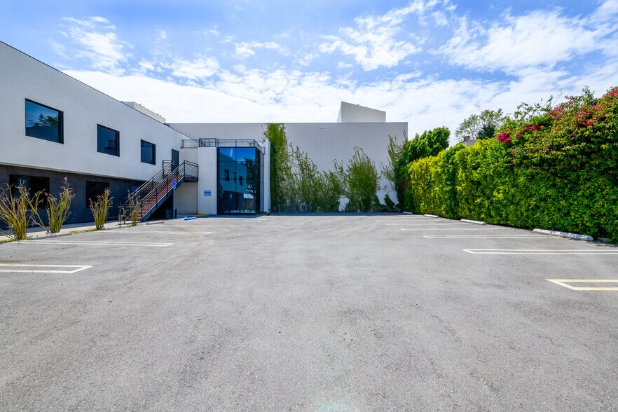 3331 Ocean Park Blvd, Santa Monica, CA à louer - Photo de l’immeuble – Image 3 sur 12