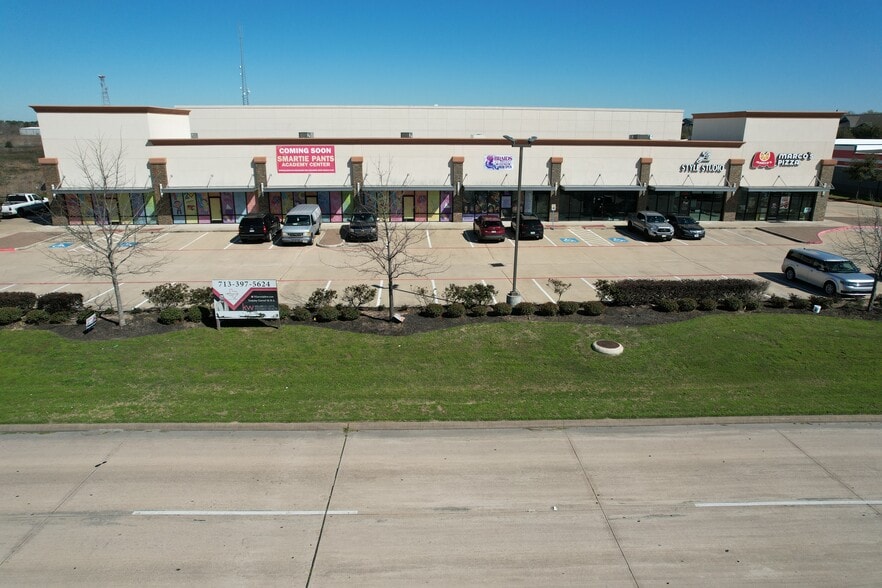 5030 Franz Rd, Katy, TX à louer - Photo de l’immeuble – Image 1 sur 8