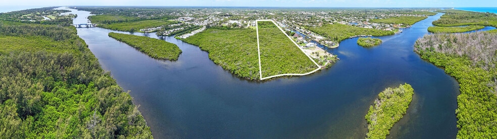 Unassigned Southeast Delafield Street, Hobe Sound, FL à vendre - Aérien – Image 1 sur 21