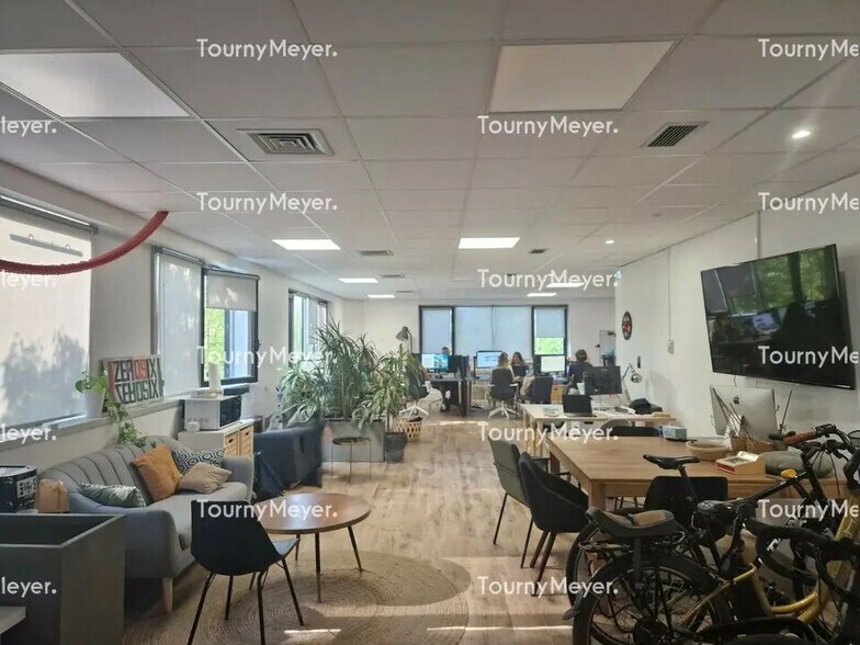 Bureau dans Montpellier à louer - Photo de l’immeuble – Image 2 sur 7