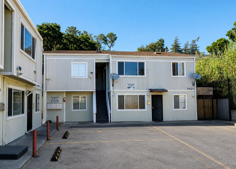 3421 68th Ave, Oakland, CA à vendre - Photo de l’immeuble – Image 3 sur 21