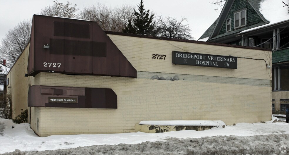 2727 Main St, Bridgeport, CT à louer - Photo principale – Image 1 sur 3