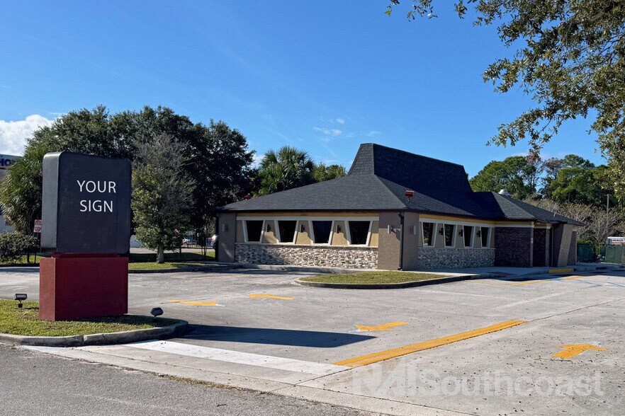 10401 S US Highway 1, Port Saint Lucie, FL à louer - Photo de l’immeuble – Image 1 sur 4