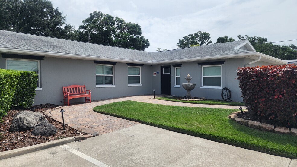5111 Memorial Hwy, Tampa, FL à vendre - Photo principale – Image 1 sur 17