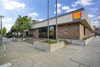 1414 Webster St, Alameda, CA à louer Photo de l’immeuble– Image 1 sur 7