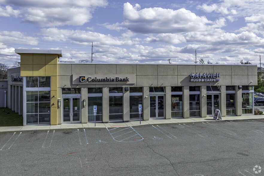 110 E Route 4, Paramus, NJ à louer - Photo de l’immeuble – Image 2 sur 9