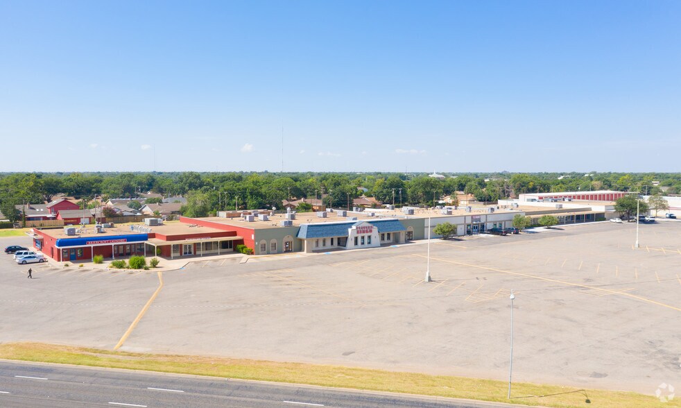 5300-5302 Avenue Q, Lubbock, TX à louer - Photo principale – Image 2 sur 8