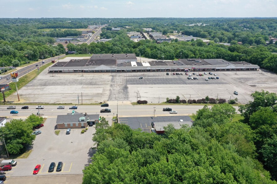 18-87 Midway Plz, Tallmadge, OH à louer - Photo de l’immeuble – Image 3 sur 3