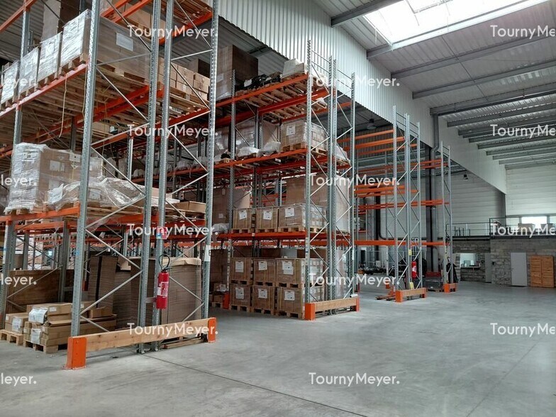 Local d'activités dans Blanquefort à vendre - Photo de l’immeuble – Image 1 sur 5