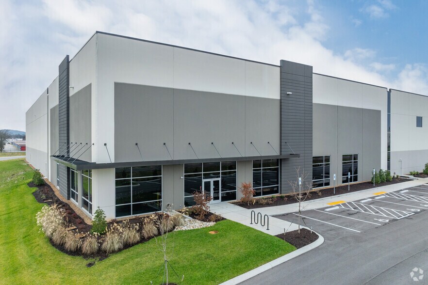 200 Alligood Way, Lebanon, TN à louer - Photo de l’immeuble – Image 3 sur 6