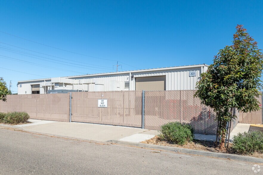 301 E Laurel Ave, Lompoc, CA à vendre - Photo de l’immeuble – Image 2 sur 20