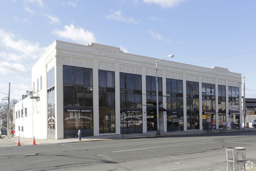 1064-1070 Clinton Ave, Irvington, NJ à vendre - Photo de l’immeuble – Image 1 sur 16
