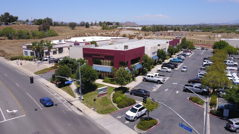 26450 Jefferson Ave, Murrieta, CA à louer - Photo de l’immeuble – Image 2 sur 4