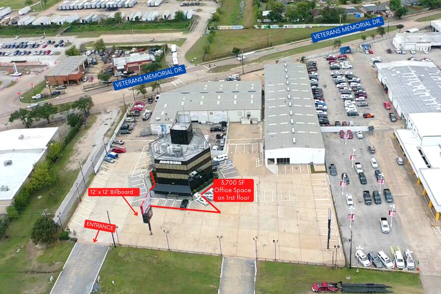 8245 North Fwy, Houston, TX à louer - Photo de l’immeuble – Image 1 sur 28
