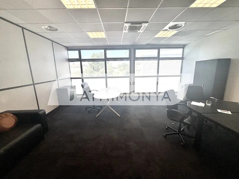 Bureau dans Marseille à louer - Photo de l’immeuble – Image 2 sur 9