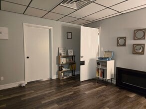 447 3rd Ave N, Saint Petersburg, FL à louer Photo intérieure– Image 2 sur 4