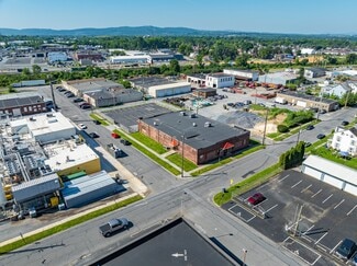 Plus de détails pour 2151 Greenwood St, Harrisburg, PA - Bureau à louer