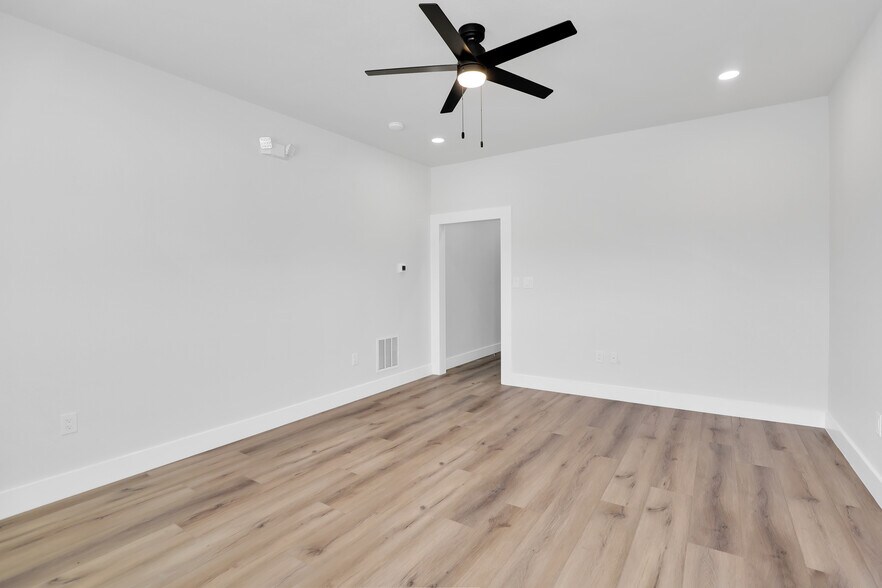 14596 US Highway 75, Van Alstyne, TX à louer - Photo de l’immeuble – Image 2 sur 20