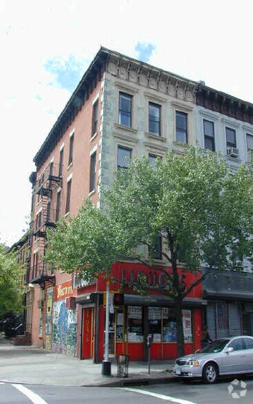 462 Myrtle Ave, Brooklyn, NY à louer - Photo de l’immeuble – Image 2 sur 3