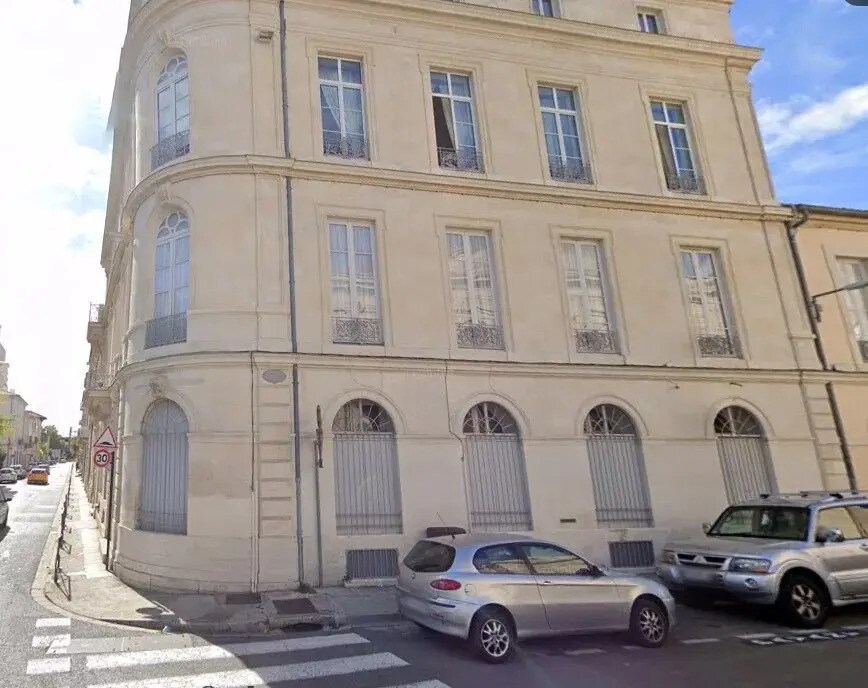 Bureau dans Nîmes à louer Photo de l’immeuble– Image 1 sur 7