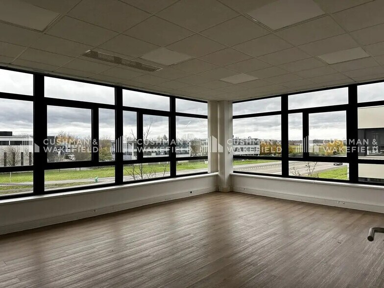 Bureau dans Entzheim à louer - Photo de l’immeuble – Image 3 sur 12