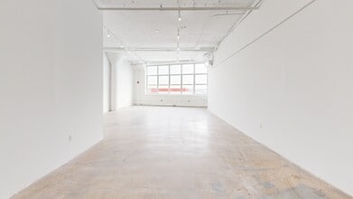 37-18 Northern Blvd, Long Island City, NY à louer Numérisation 3D Matterport– Image 1 sur 5