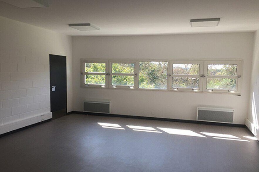 Bureau dans Saint-Dizier à louer - Photo de l’immeuble – Image 2 sur 5