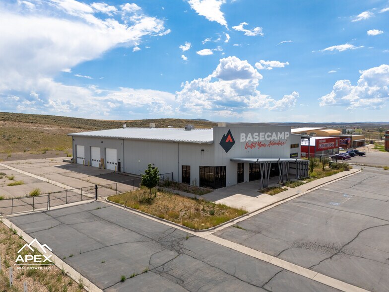 371 Prospector Dr, Evanston, WY à louer - Photo de l’immeuble – Image 2 sur 13