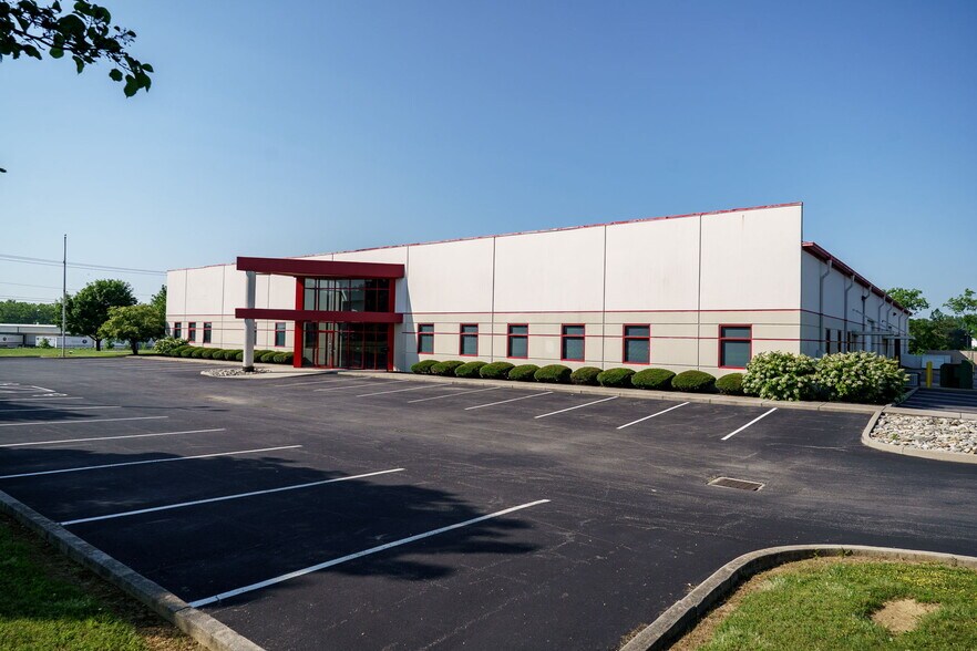 8261 State Route 235, Dayton, OH à vendre - Photo de l’immeuble – Image 1 sur 54