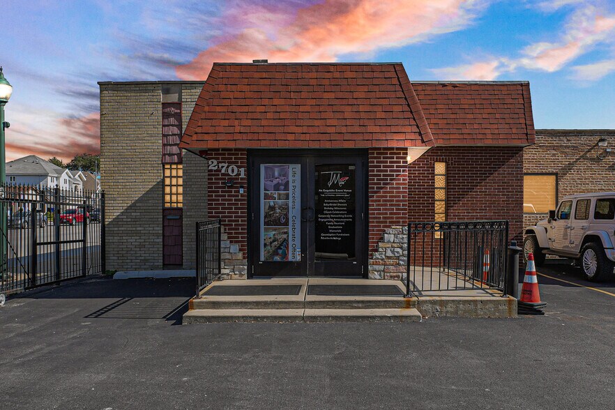 2701 W 87th St, Evergreen Park, IL à vendre - Photo de l’immeuble – Image 2 sur 13