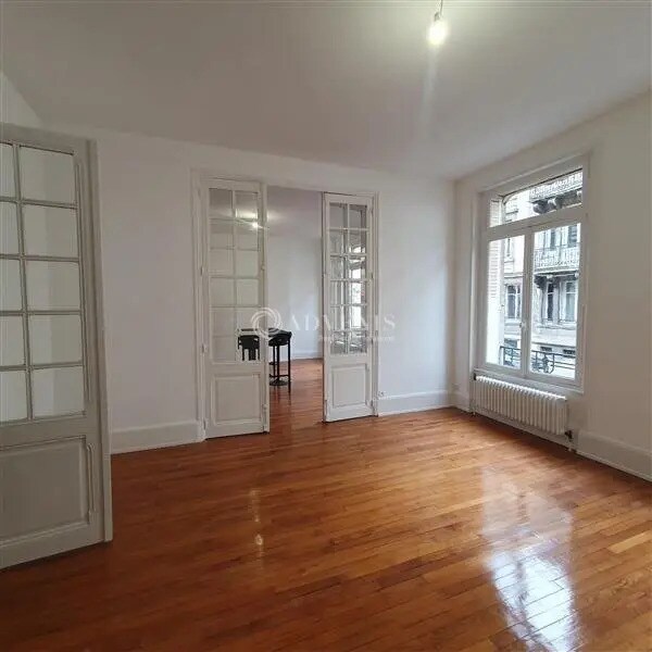 Plus de détails pour Bureau à vendre