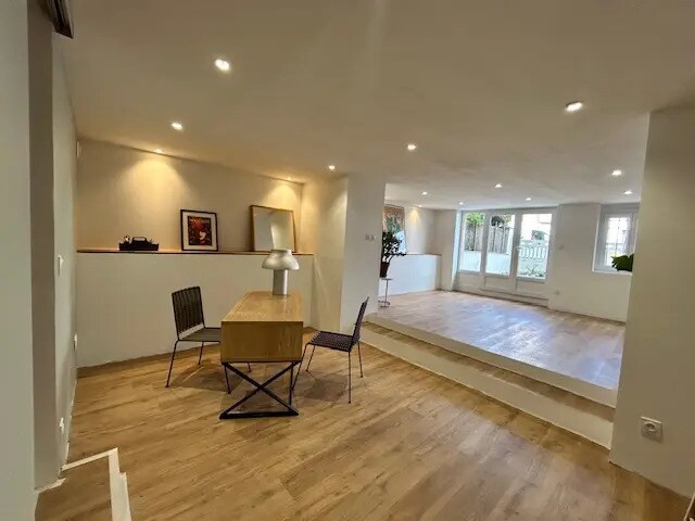 Plus de détails pour Bureau à vendre