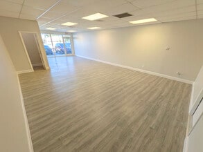 3095 S Military Trl, Lake Worth, FL à louer Photo intérieure– Image 2 sur 8