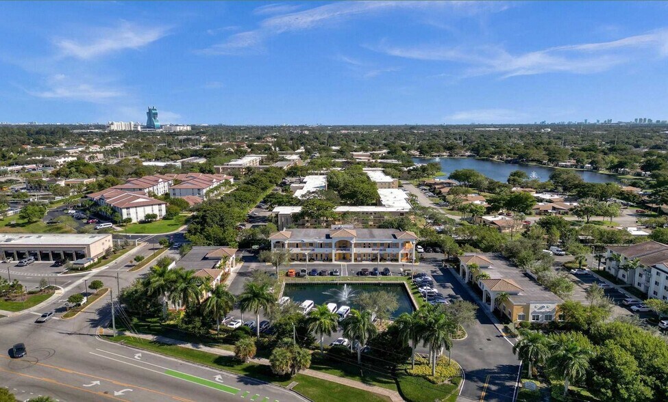 4110 Davie Road Ext, Hollywood, FL à vendre - Photo de l’immeuble – Image 3 sur 5