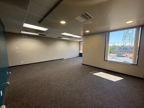 2195 Larkspur Ln, Redding, CA à vendre Photo intérieure– Image 2 sur 3