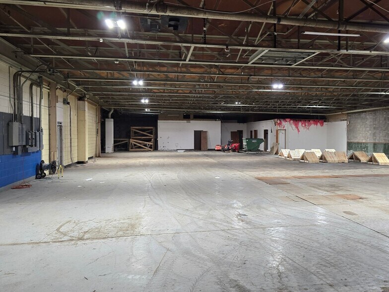 23 N Division St, Auburn, NY à louer - Photo de l’immeuble – Image 2 sur 10