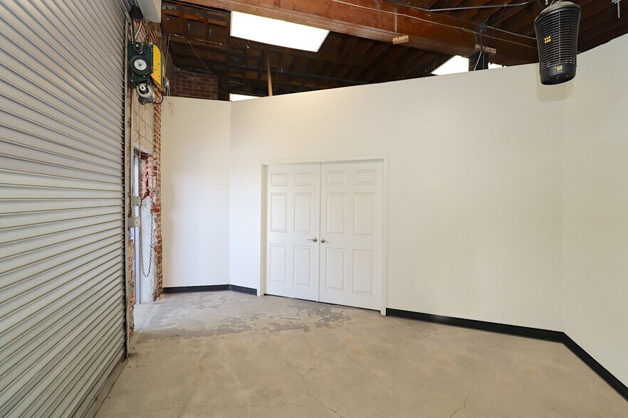 2614 Crenshaw Blvd, Los Angeles, CA à louer - Photo de l’immeuble – Image 3 sur 33