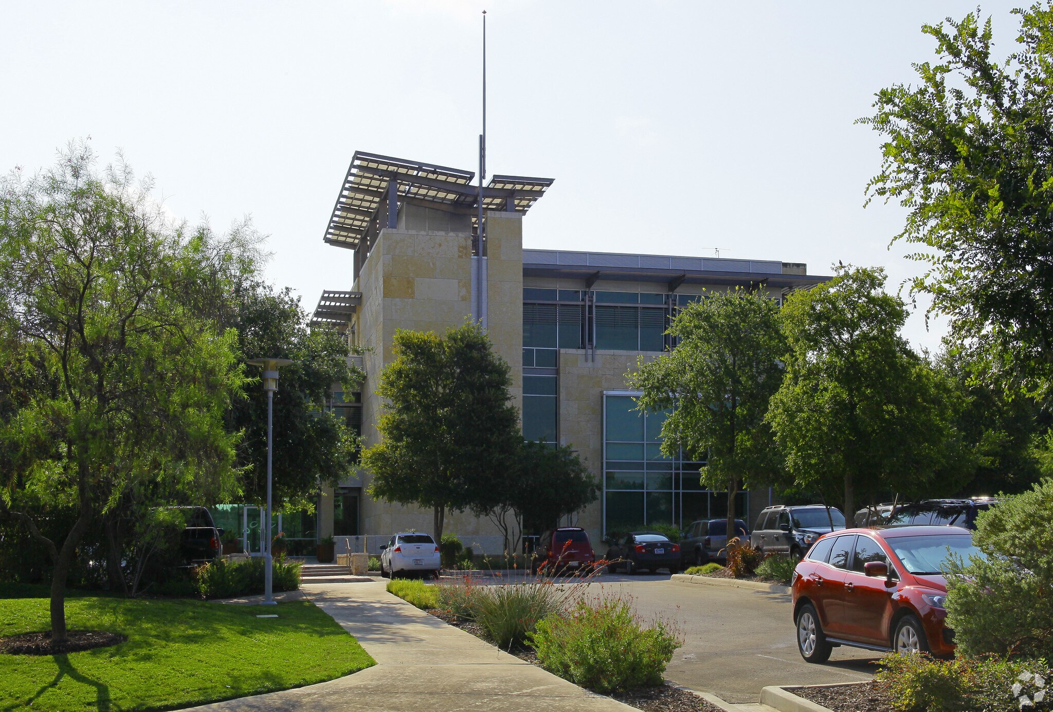 200 E Basse Rd, San Antonio, TX à louer Photo principale– Image 1 sur 10