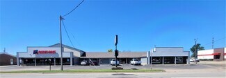 Plus de détails pour 906 W Springfield Rd, Taylorville, IL - Local commercial à louer
