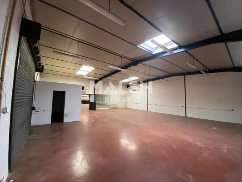 Bureau dans Genay à louer - Photo intérieure – Image 2 sur 8