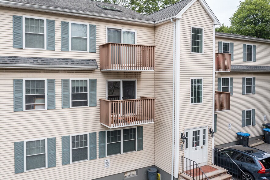 43 N Main St, Natick, MA à vendre - Photo de l’immeuble – Image 2 sur 10